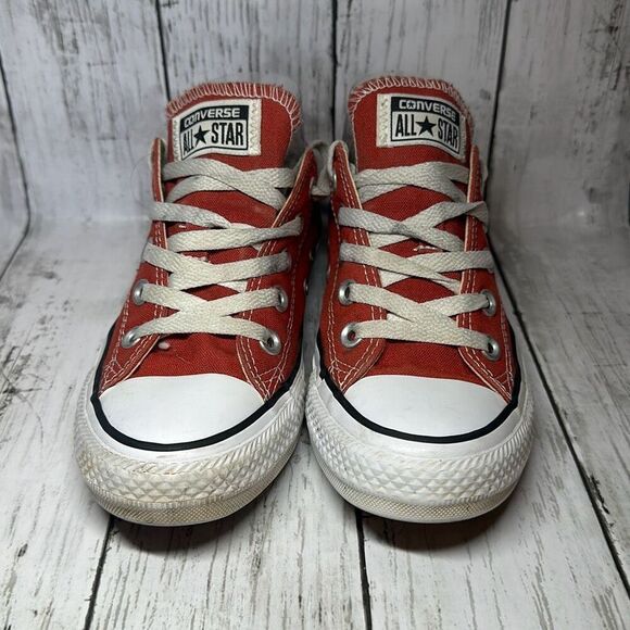 Converse Chuck Taylor All Star Low Red Sneakers 125808F Size W6 M4 - Picture 2 of 9